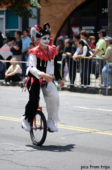 joker on a unicycle2010d14c333.jpg